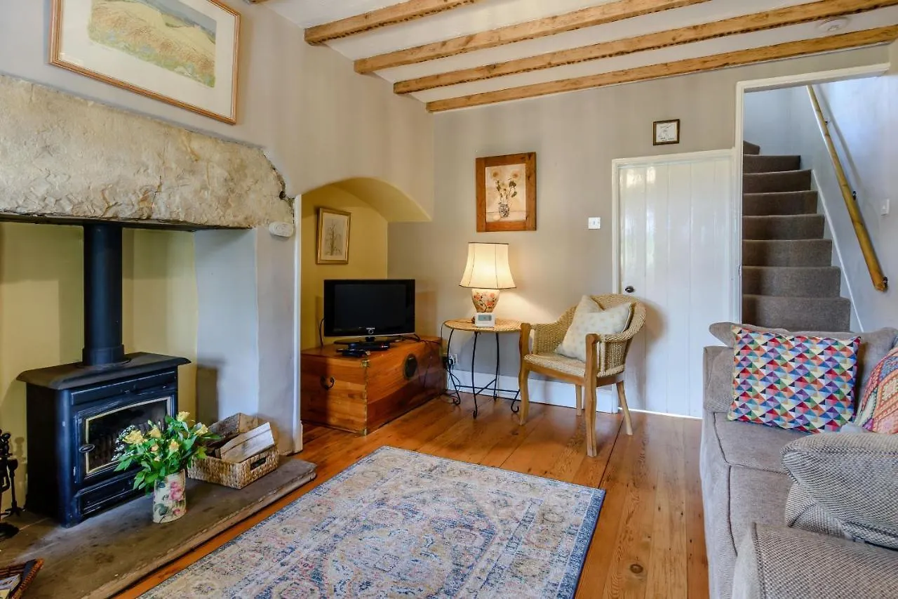 펜션 Snowdrop Cottage 웨더비