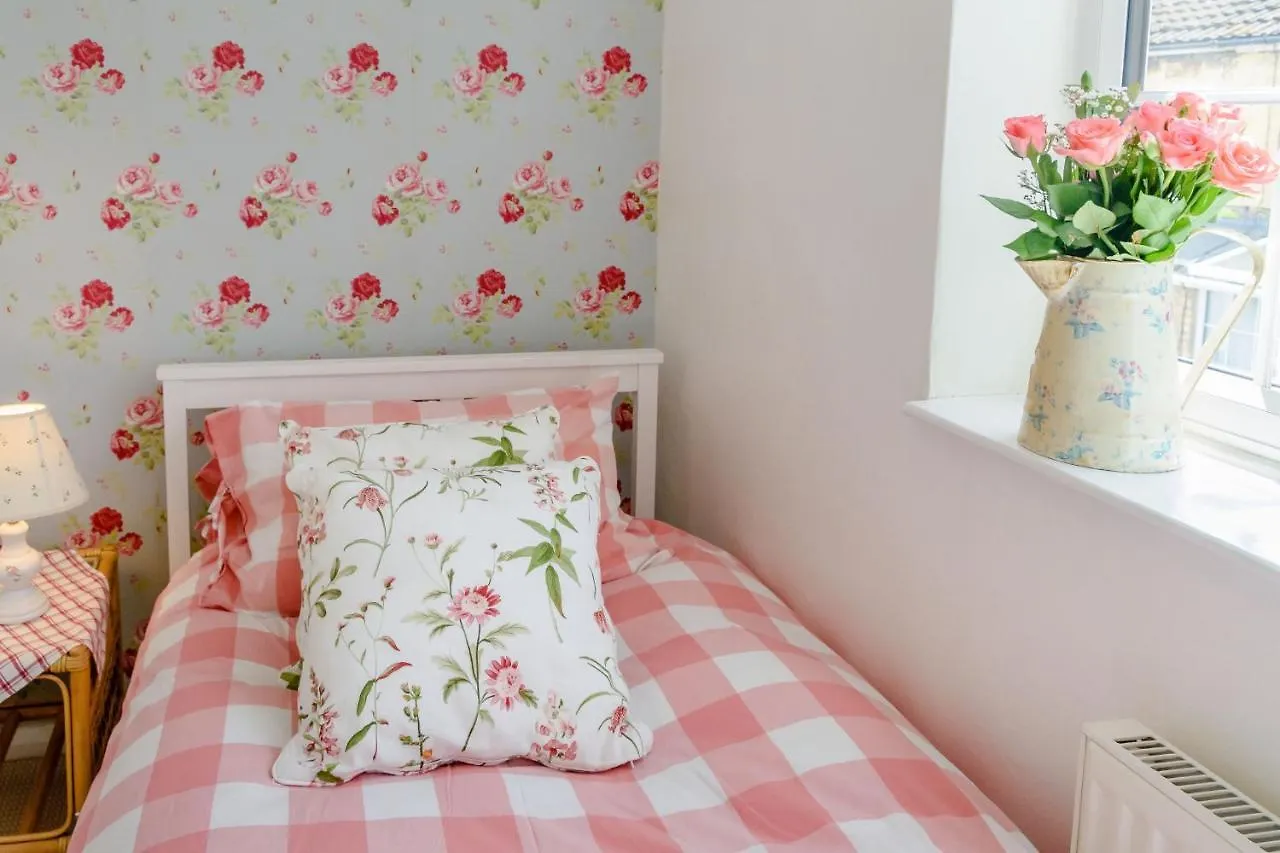 펜션 Snowdrop Cottage 웨더비 영국